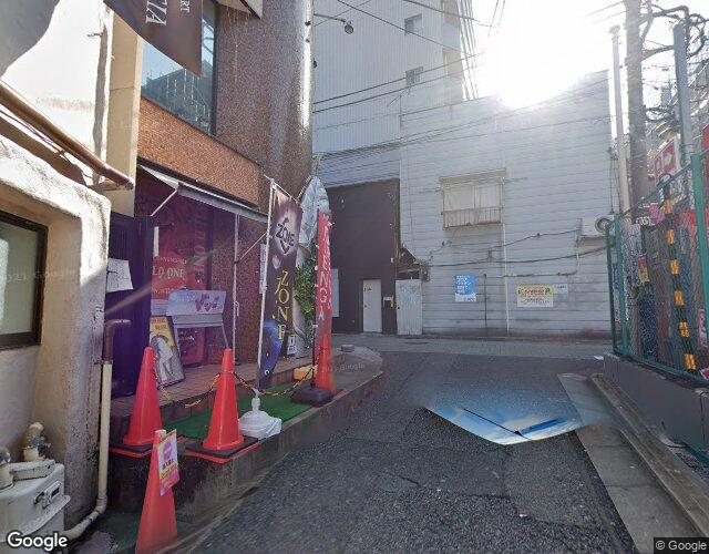 サンエイト 右側からの外観