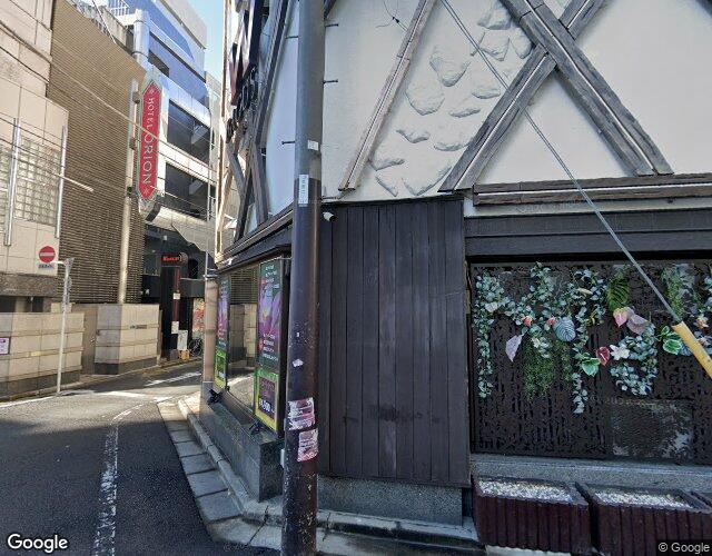 HOTEL W-BAGUS 左側からの外観