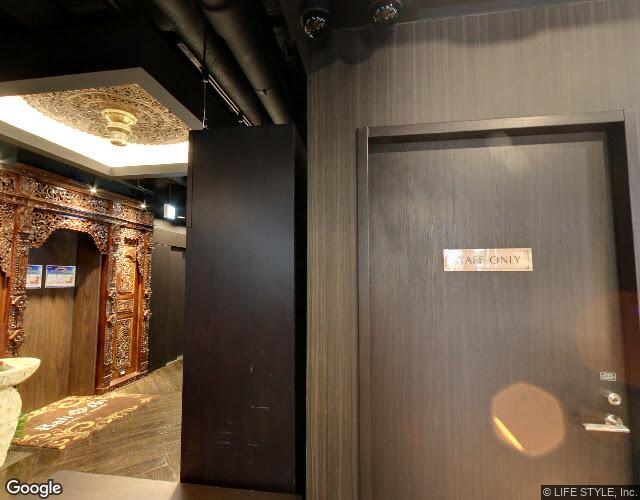 ホテルバリアンリゾート東新宿店 左側からの外観