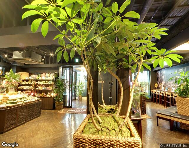 ホテルバリアンリゾート東新宿店 右側からの外観