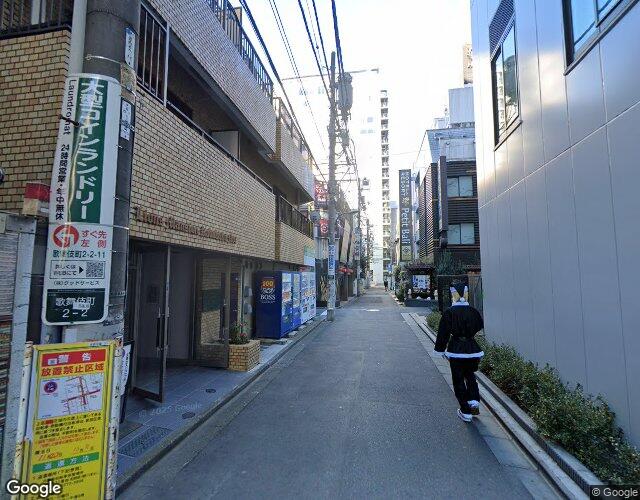 ホテル ブレス 新宿 左側からの外観