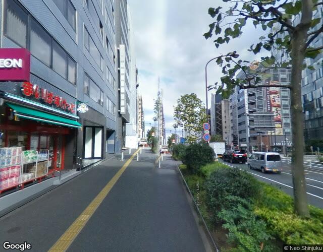 ホテル 8 右側からの外観