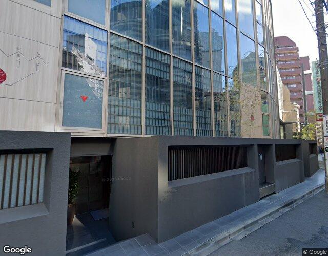 SENSE東京【スリースターグループ】 右側からの外観
