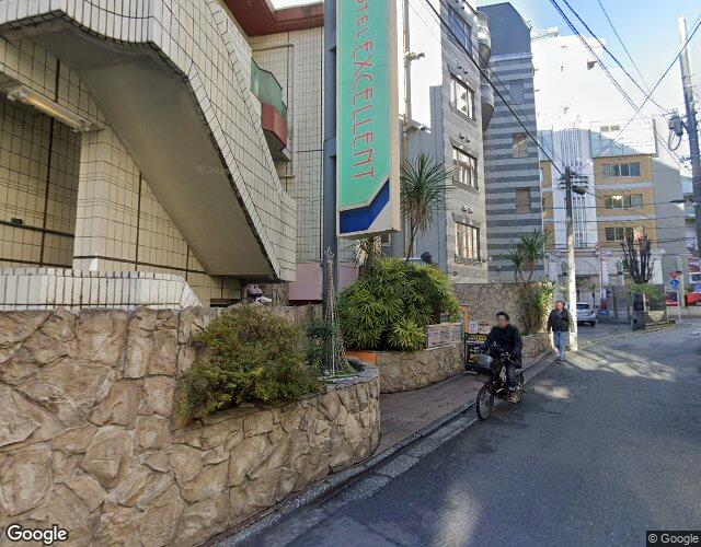 エクセレント 左側からの外観