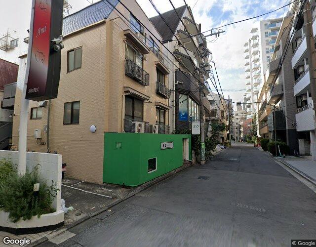 ホテル Ami 裏側からの外観