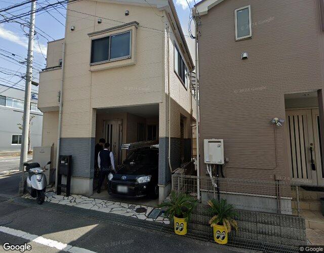 ホテル プルメリア青梅 右側からの外観