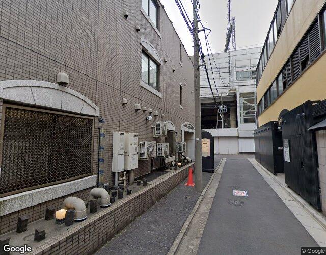 ロイヤルプラザホテル 左側からの外観