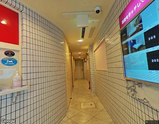 日光 右側からの外観