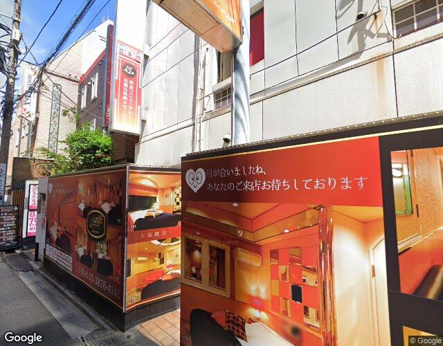 HOTEL SAVOY 右側からの外観