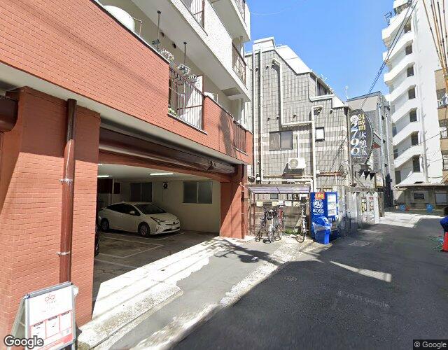 ステーション七番館 右側からの外観