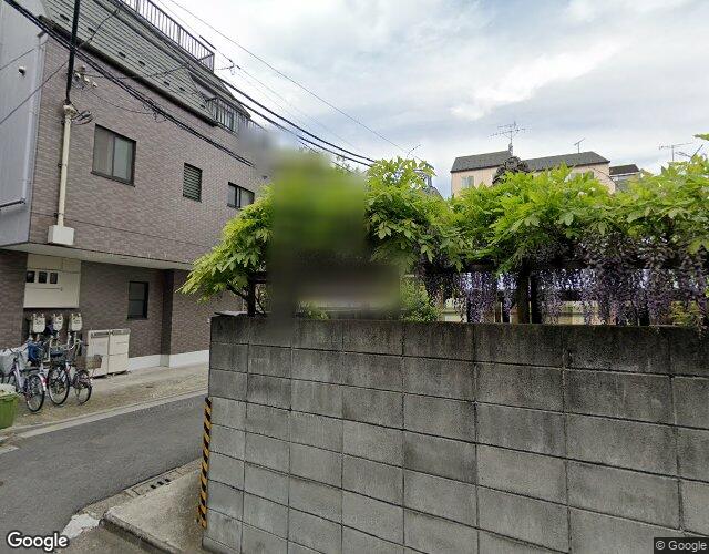 シーズ鶯谷 左側からの外観