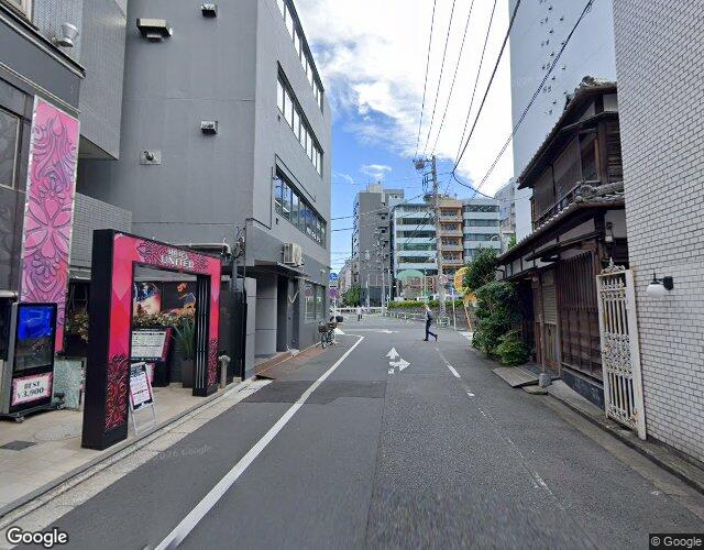 エレガンス 裏側からの外観