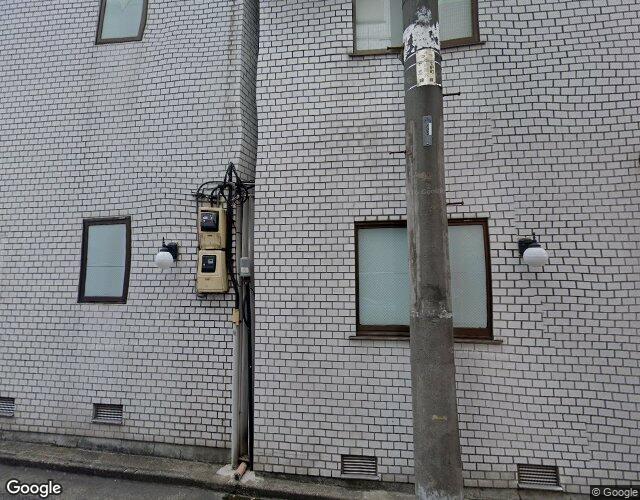 エレガンス 左側からの外観