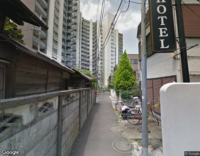 ホテル ゼクス 左側からの外観