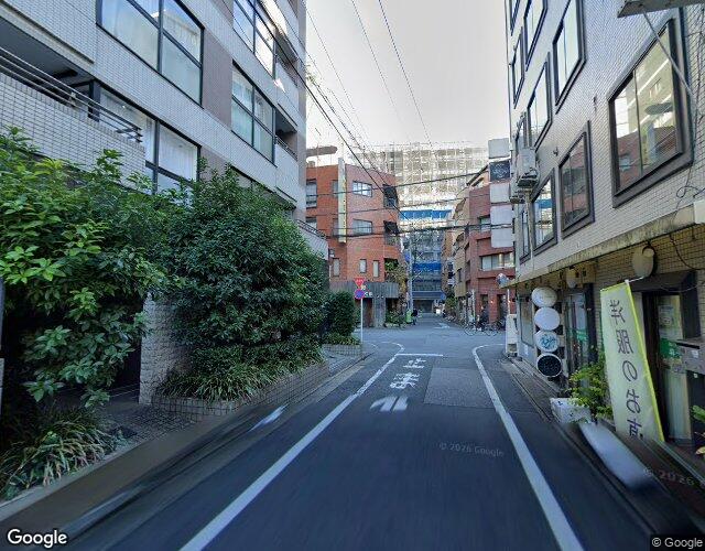 ブルーシャトー 右側からの外観