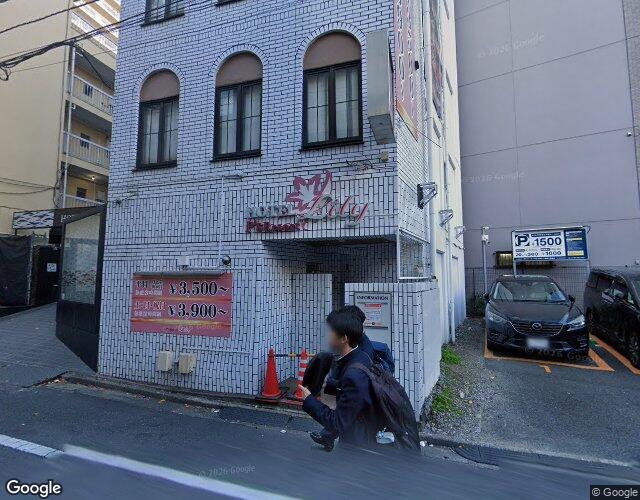 小さな恋の物語 左側からの外観