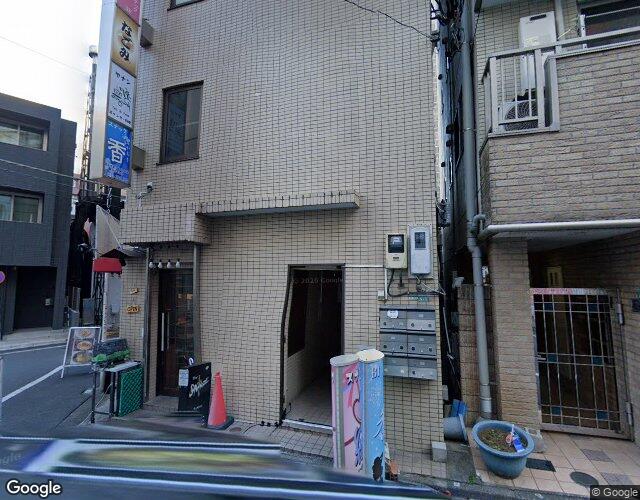 小さな恋の物語 右側からの外観