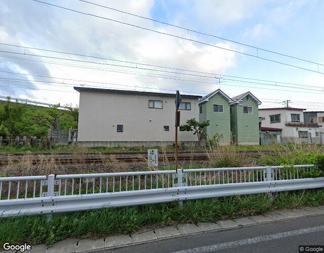 ふたりぼっち 左側からの外観