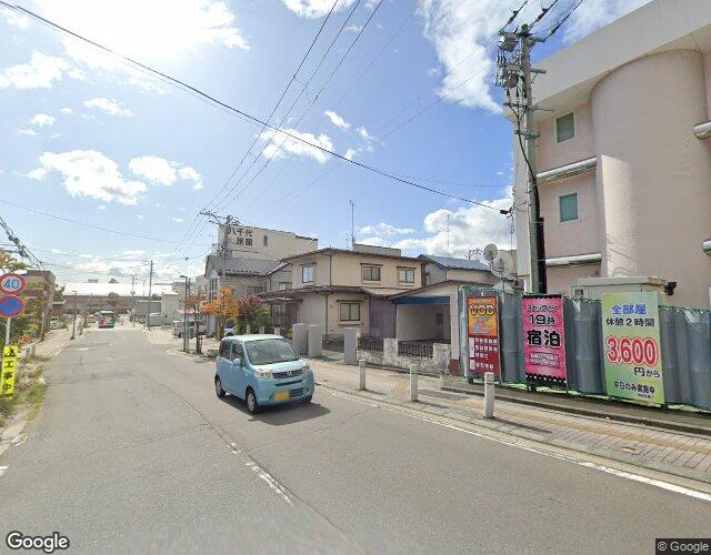 プリンス 裏側からの外観