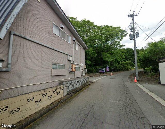 メルヘン 左側からの外観
