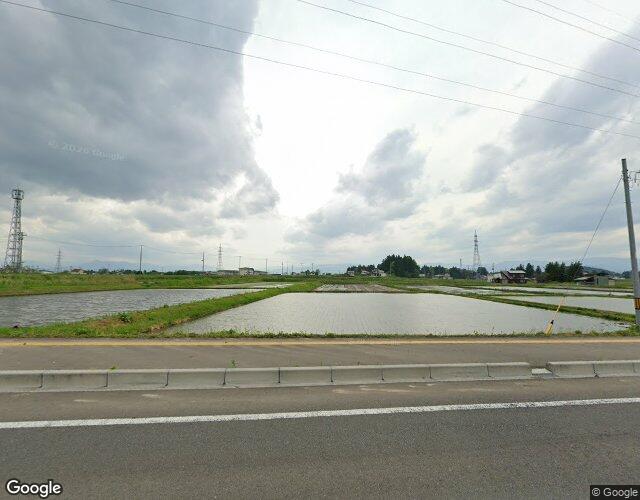 ポラリス 左側からの外観