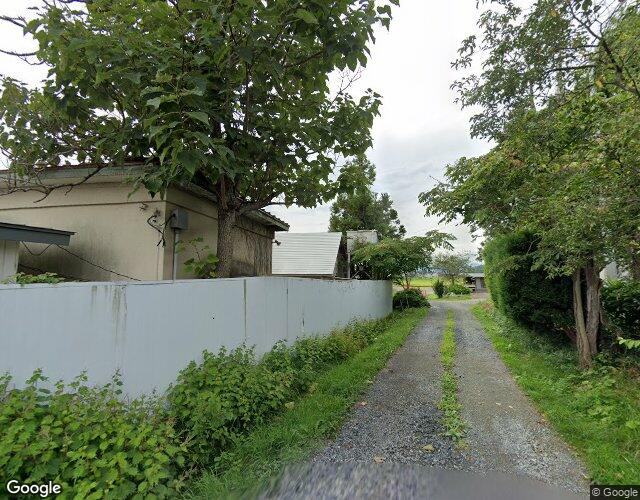 ホテル ダンヒル 左側からの外観