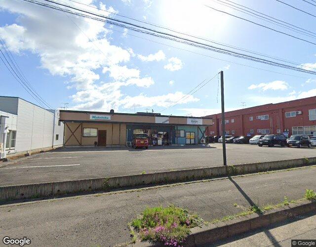 シンドバッド弘前店 右側からの外観