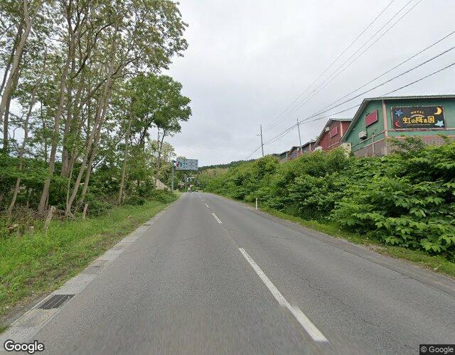 虹の降る国 左側からの外観