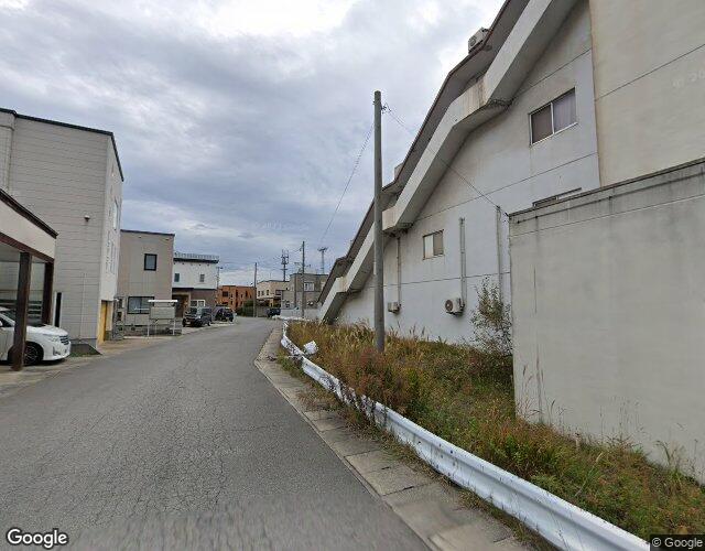 キュアラ 左側からの外観