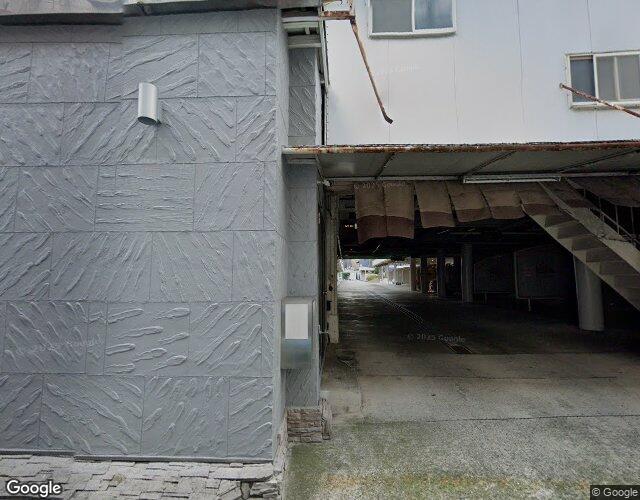 アリスのひこうせん 裏側からの外観