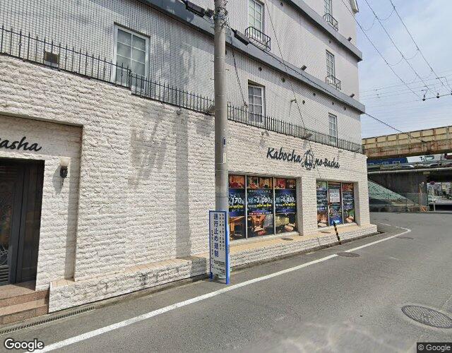 ホテル かぼちゃの馬車 泉大津 右側からの外観