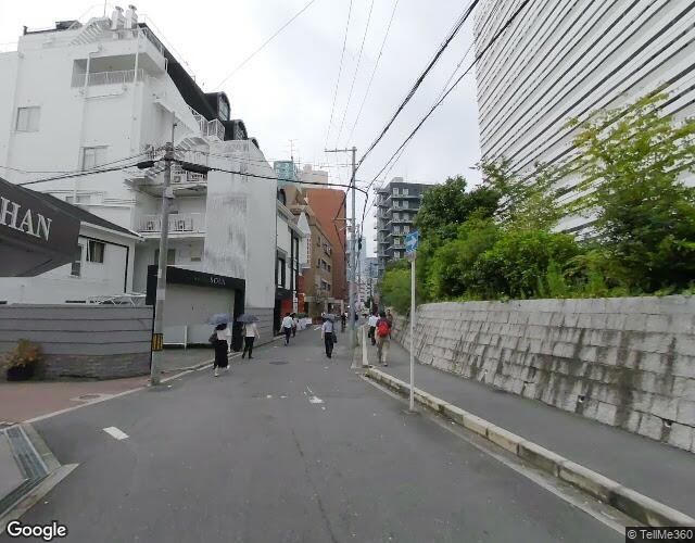 京阪 裏側からの外観