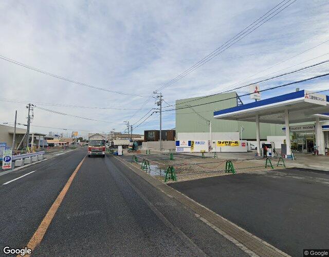 サムタイム 左側からの外観