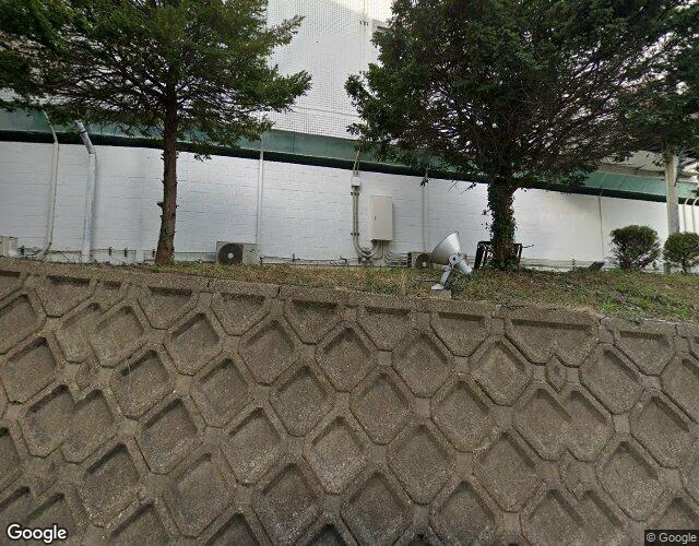 セントニコラス 左側からの外観