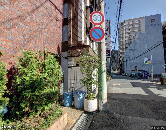 トップレディ 右側からの外観