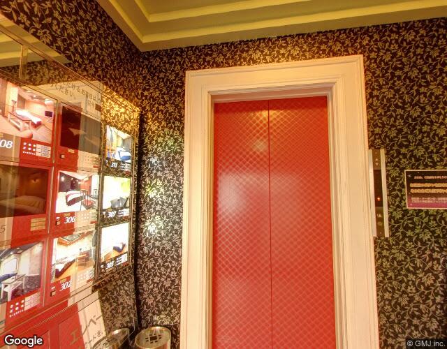 hotel wonder 左側からの外観