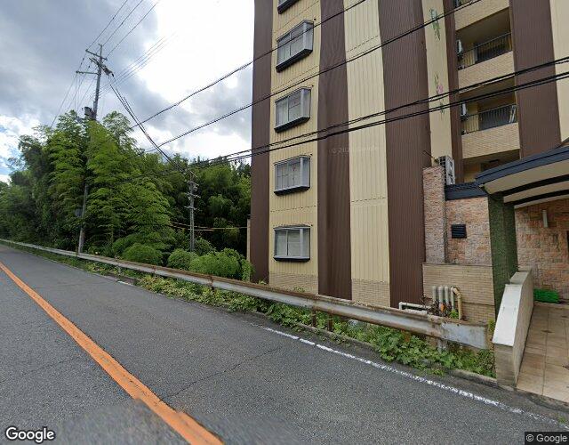 AURA 小野店 左側からの外観