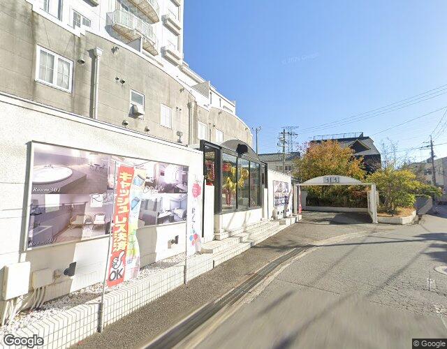 HOTEL NEO BiBi（ホテル ネオビビ） 右側からの外観