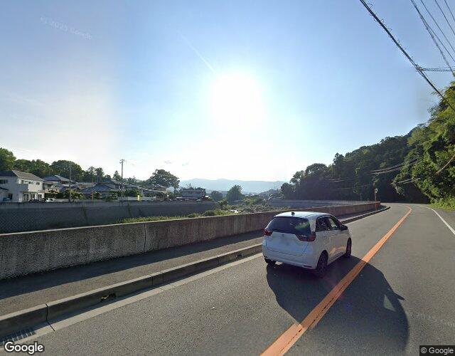 SARI RESORT川西店 右側からの外観