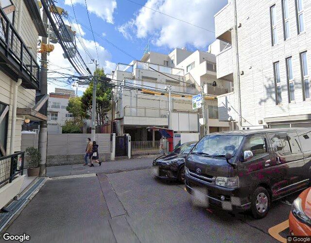 ブランシュ 左側からの外観