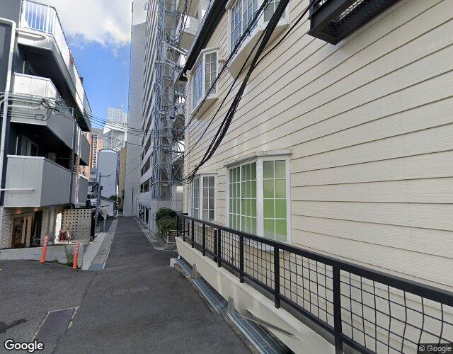 ブランシュ 右側からの外観