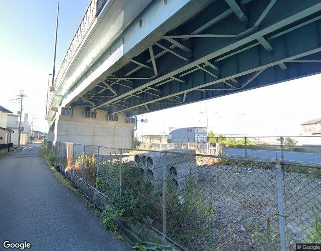 ファイン滋賀栗東店 左側からの外観