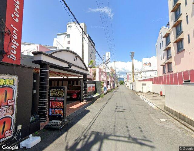 どんぐりころころ 守山店 左側からの外観