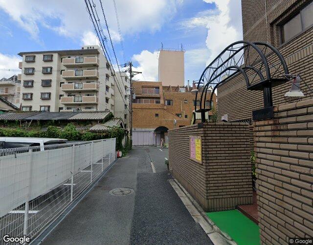 ゴールデンメトロ 左側からの外観