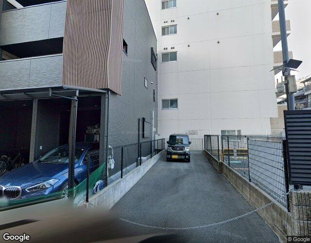 ロイヤル（京橋店） 左側からの外観