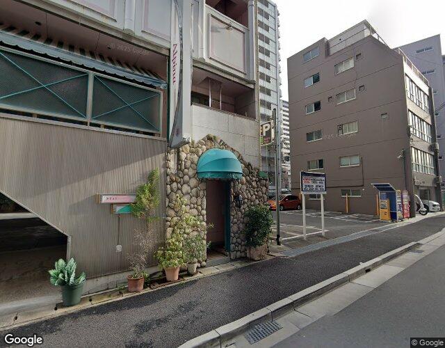 アルピナ 裏側からの外観