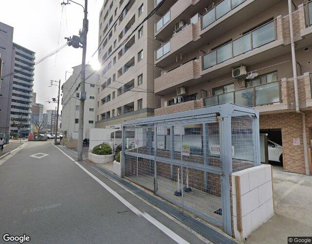 アルピナ 左側からの外観