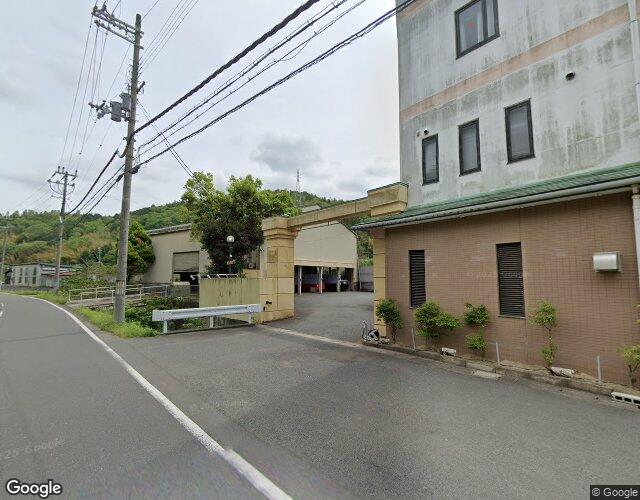 アトランティス 右側からの外観