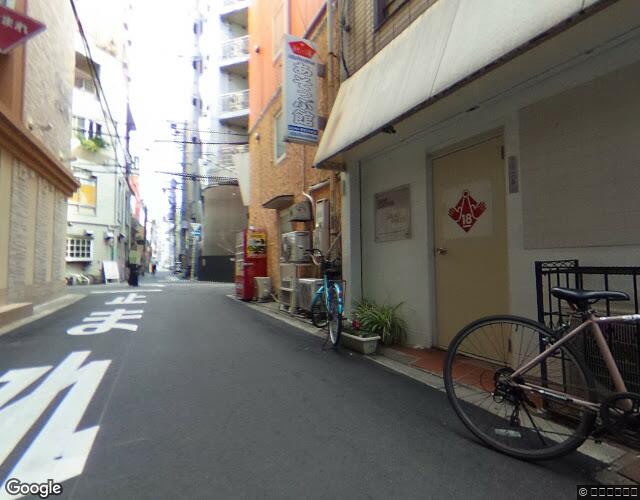 ルトゥール難波 男塾ホテルグループ 左側からの外観