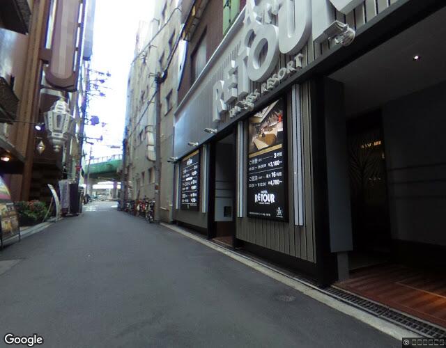 ルトゥール難波 男塾ホテルグループ 右側からの外観